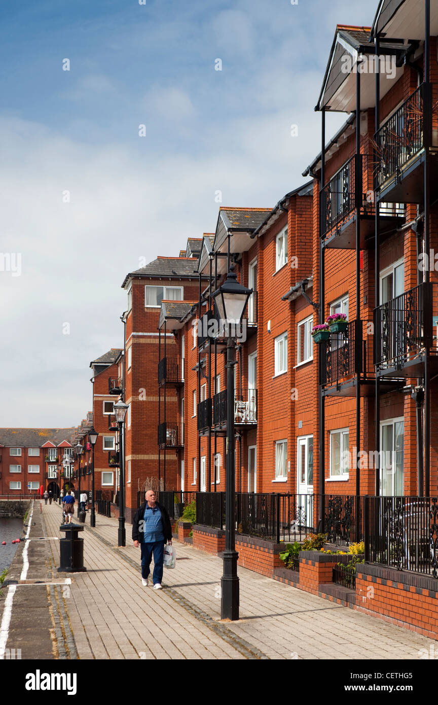 Royaume-uni, Pays de Galles, Swansea, waterfront apartments sur Victoria Quay Banque D'Images