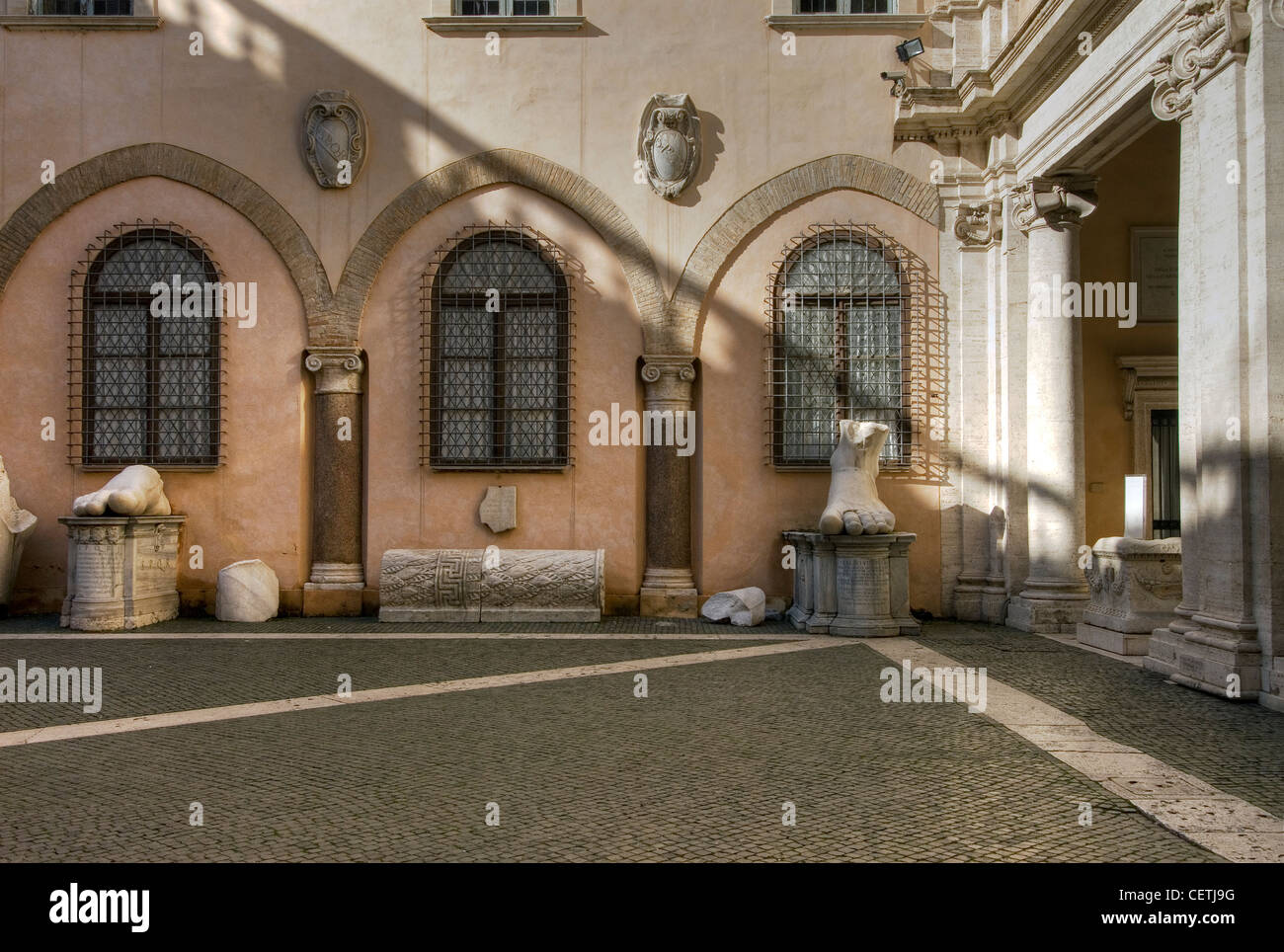 Cour intérieure du Palais des Conservateurs, Musées du Capitole, Rome, Latium, Italie Banque D'Images