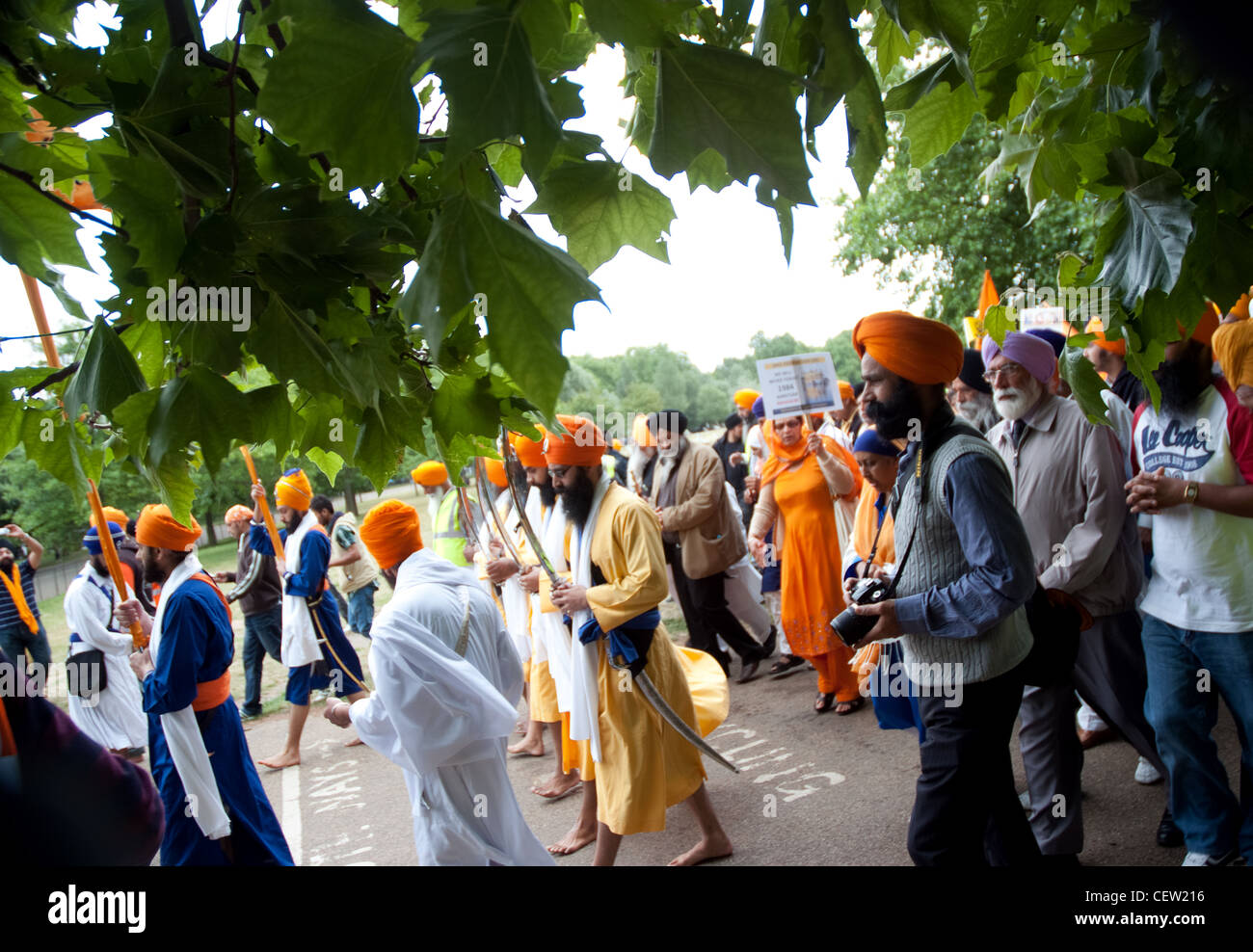 "Nous n'oublierons jamais 1984'.Plus de 15 000 Sikhs ont participé à la marche et un rassemblement de Hyde Park à Trafalgar Square Banque D'Images