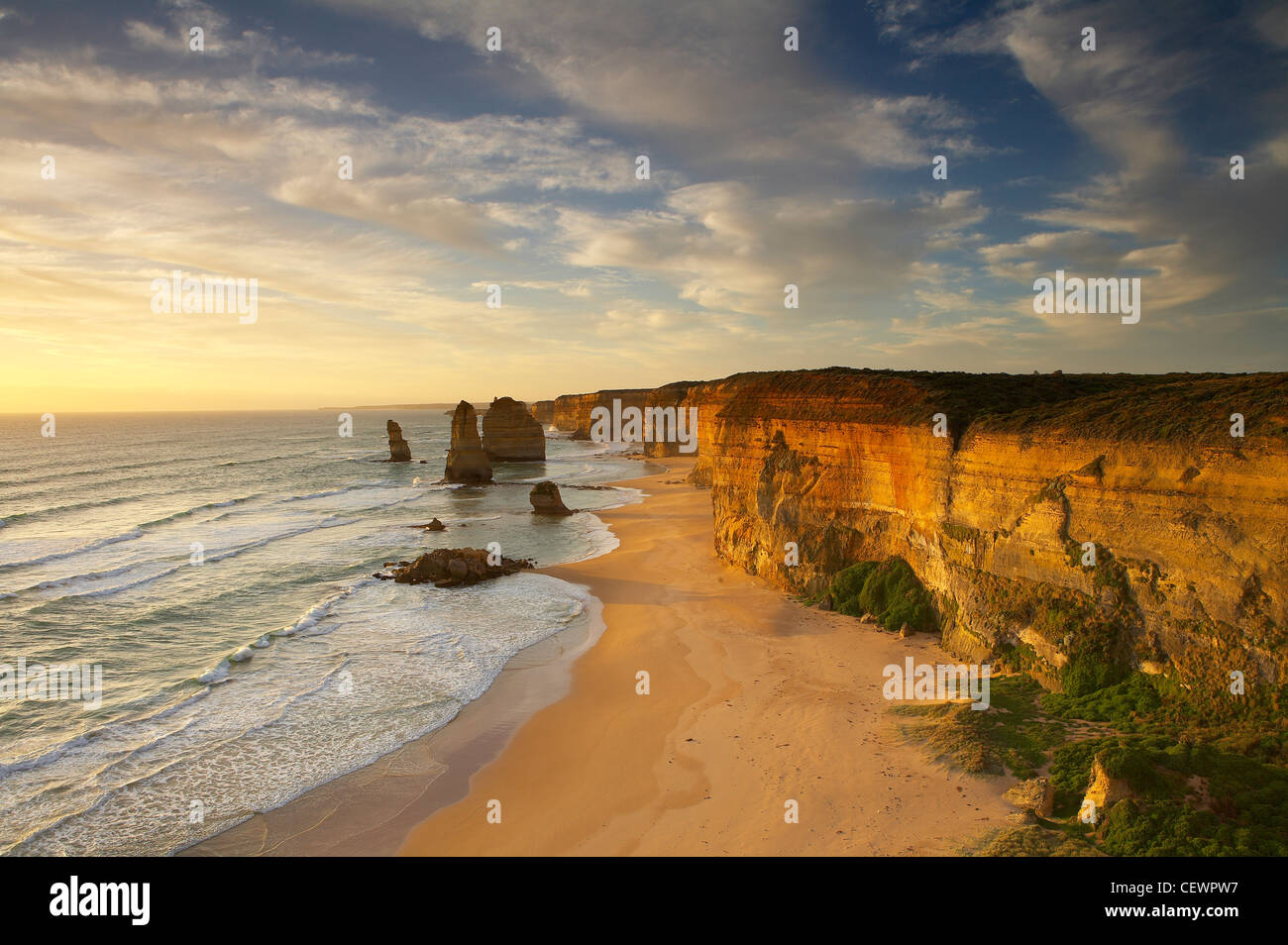 Le littoral de l'érosion des douze apôtres, Port Campbell National Park, Great Ocean Road, Victoria, Australie Banque D'Images