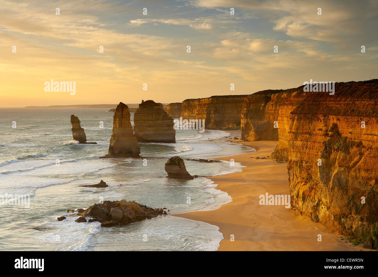 Le littoral de l'érosion des douze apôtres, Port Campbell National Park, Great Ocean Road, Victoria, Australie Banque D'Images