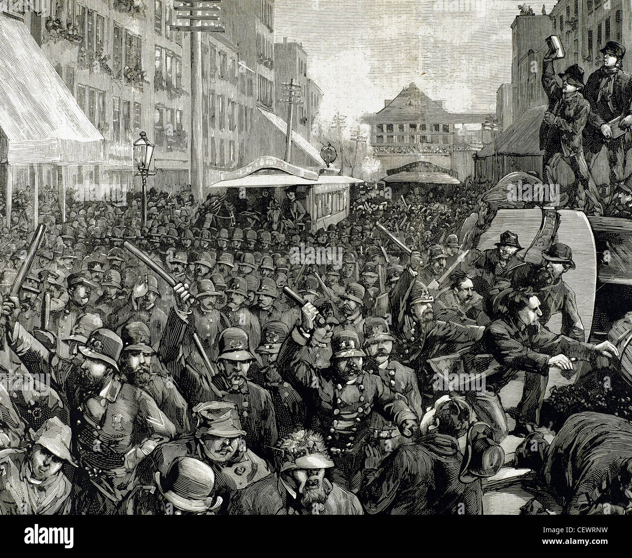 Les agents de police dispersant la grève des employés du tramway à New York, le 4 mars 1886. La gravure. Banque D'Images