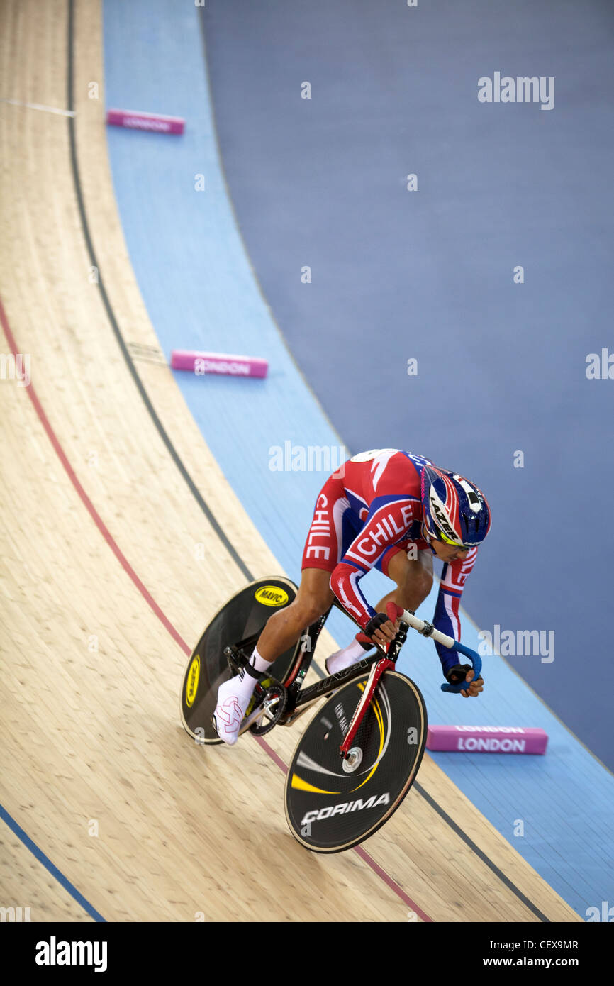 Luis MANSILLA (CHI) Men's Omnium tour à la race, la Coupe du Monde de Cyclisme sur piste 2012 de la série 2012 de Londres se prépare Banque D'Images