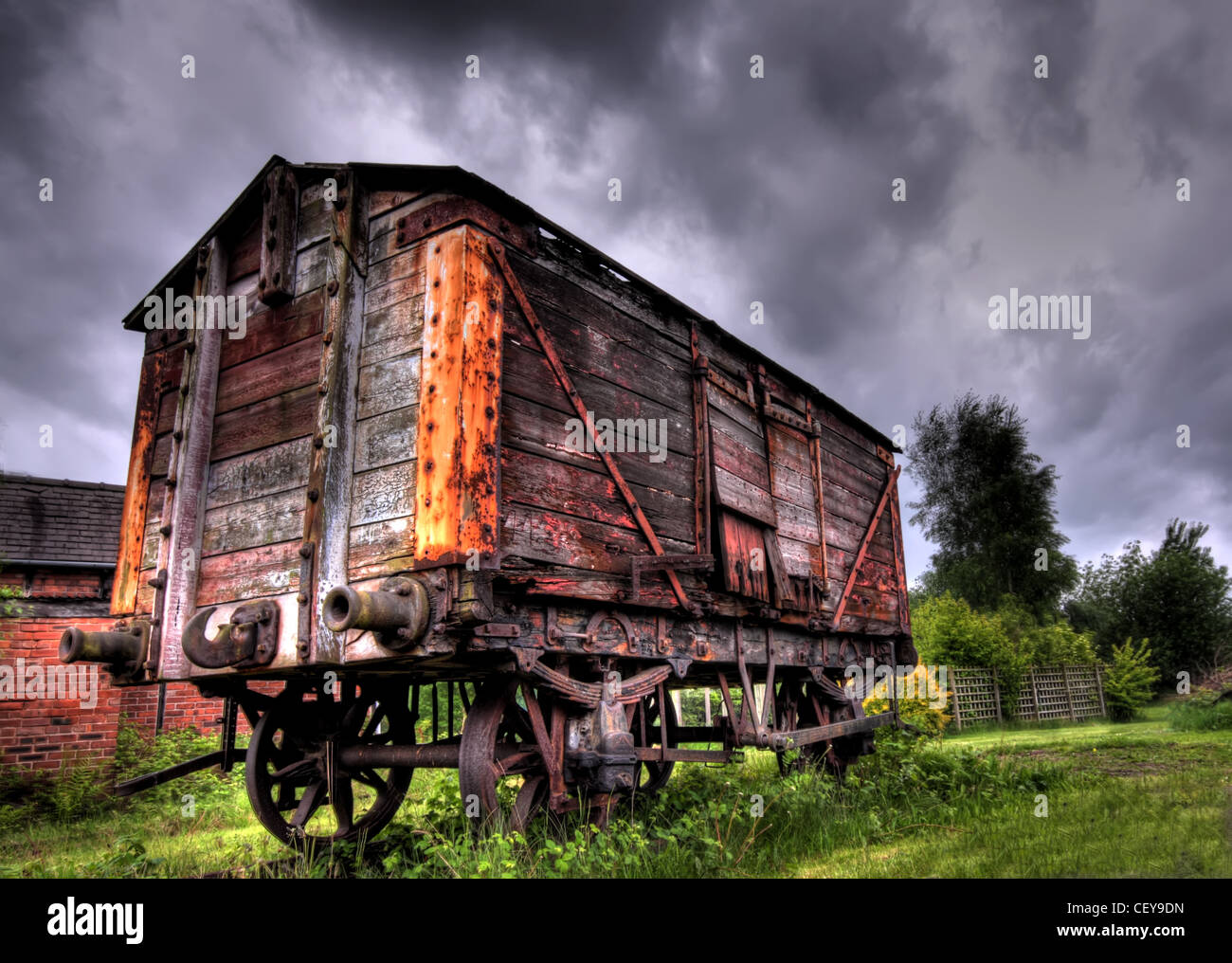 Northwich Salt Museum wagon avec un ciel dramatique. Banque D'Images