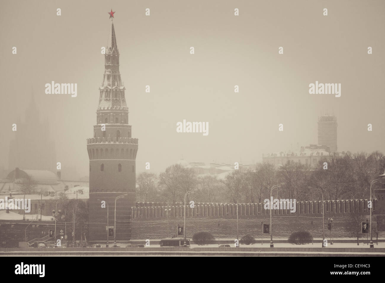 Au Kremlin de Moscou l'hiver. B&W photo Banque D'Images