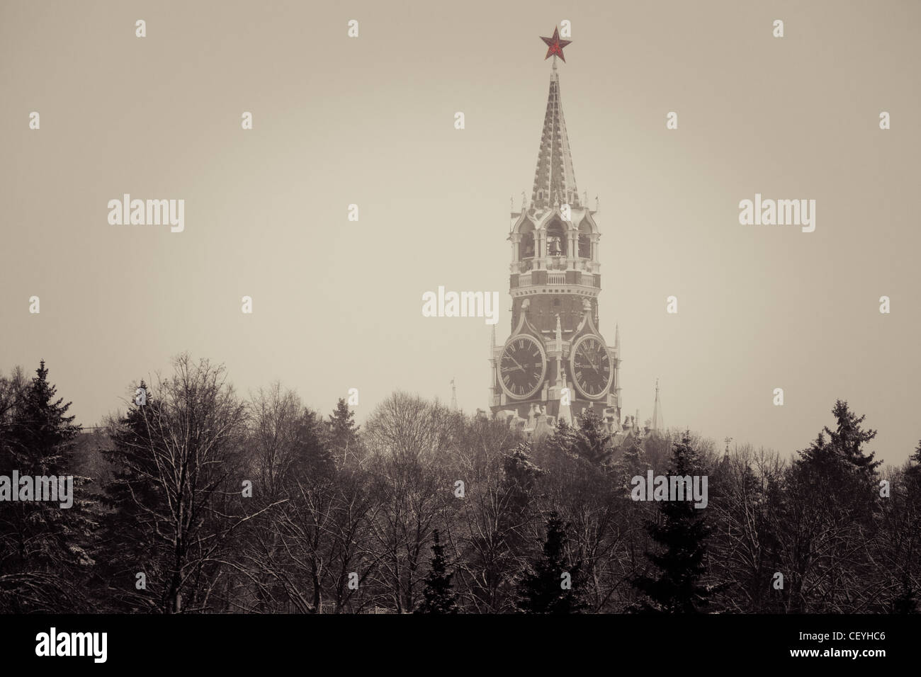 Au Kremlin de Moscou l'hiver. B&W photo Banque D'Images