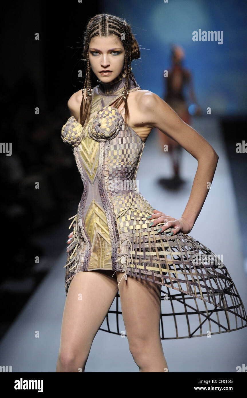 Robe courte haute couture hotsell