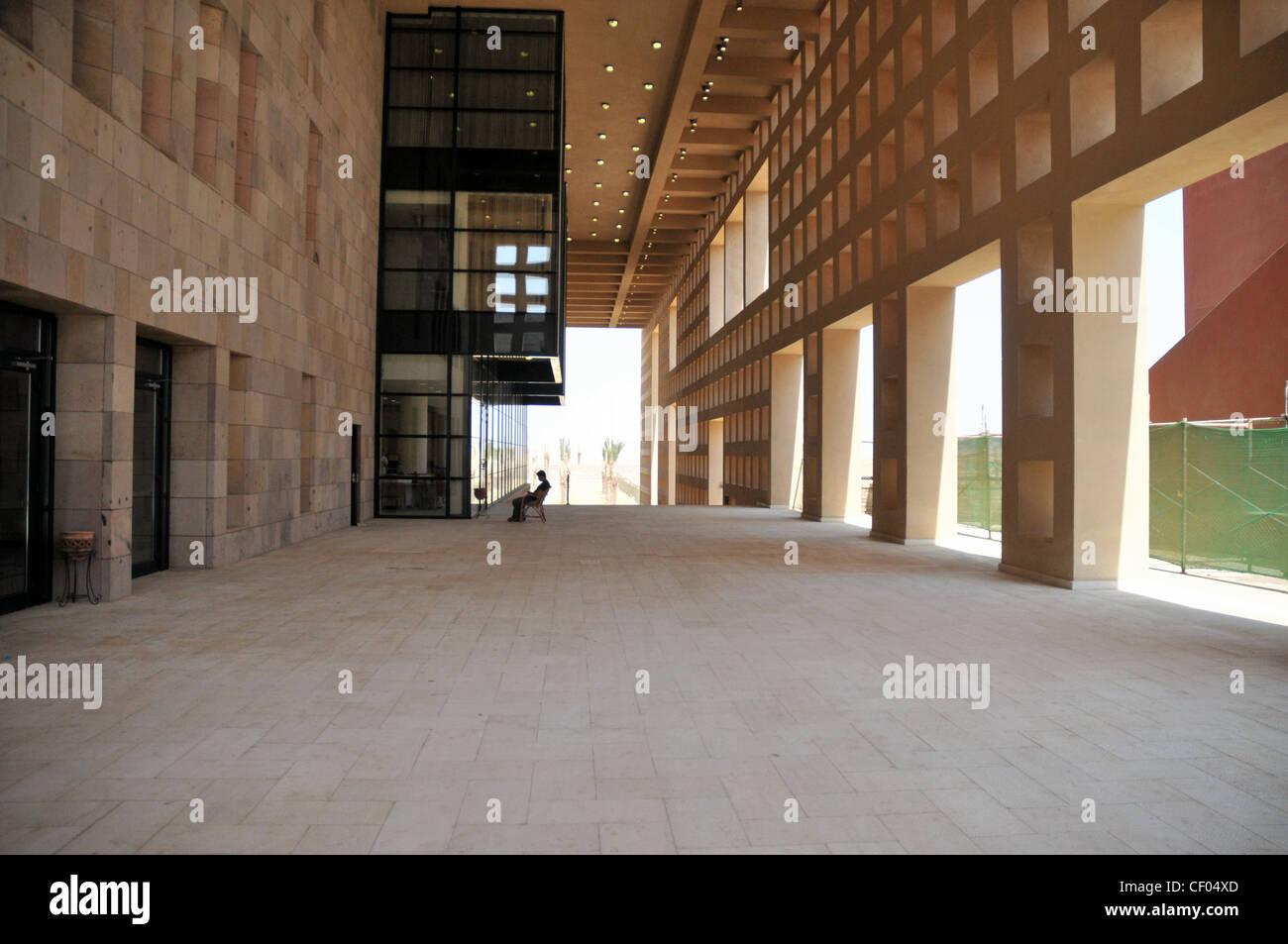 La vie étudiante sur le nouveau campus de l'Université américaine du Caire, à la périphérie de la ville, l'une des meilleures universités Egypts Banque D'Images