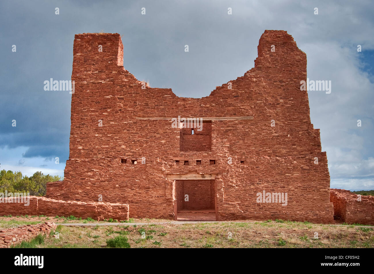 Ruines de l'église à Quarai, Salinas Pueblo Missions National Monument, New Mexico, USA Banque D'Images