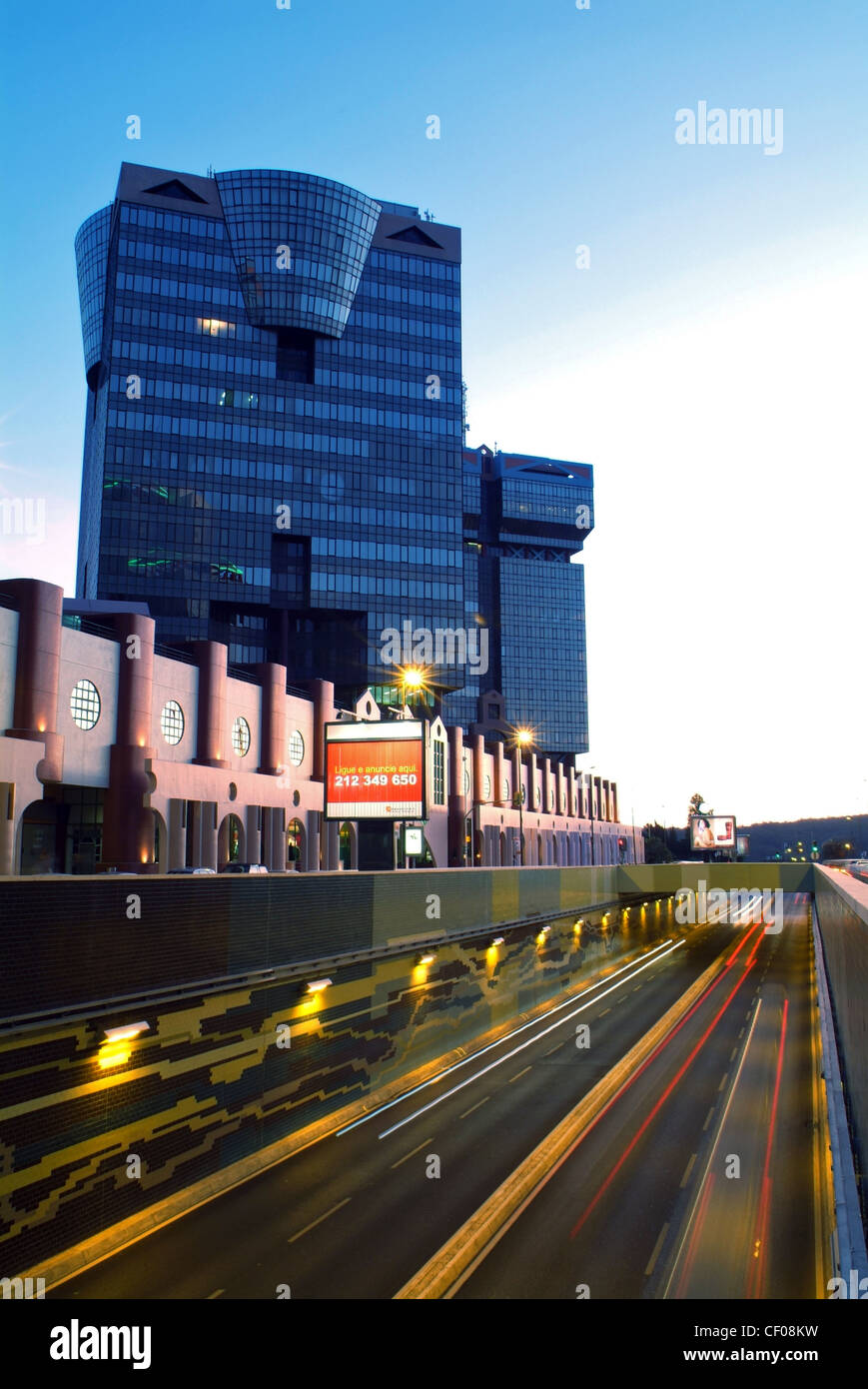 Centro Comercial Lisbonne Portugal das Amoreiras shopping center Banque D'Images