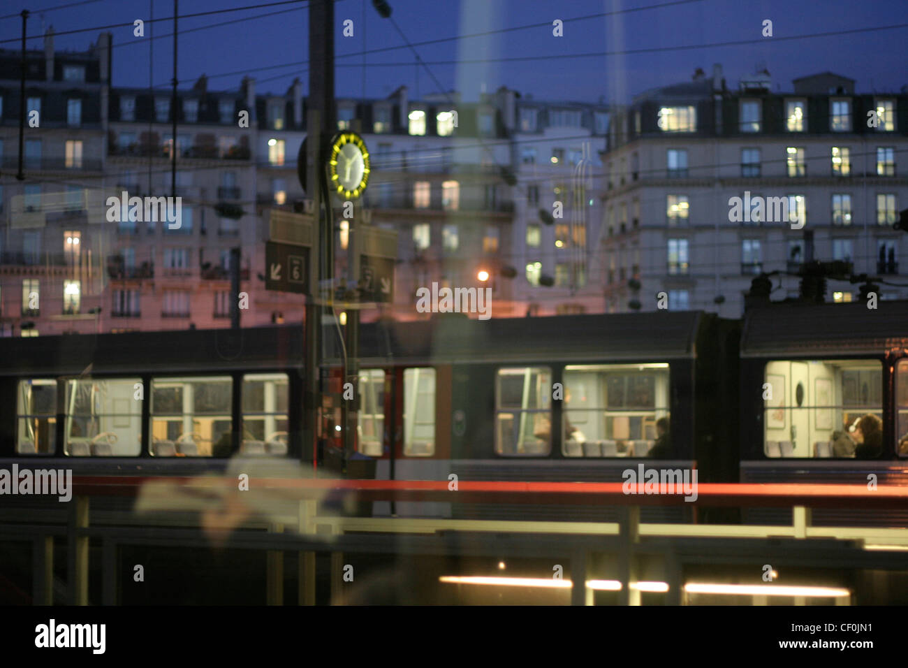 Oroginal vues de la Gare Saint Lazare à Paris. Banque D'Images