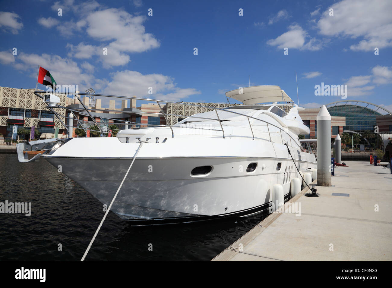 Yacht de luxe à Dubai Festival City, Émirats Arabes Unis Banque D'Images