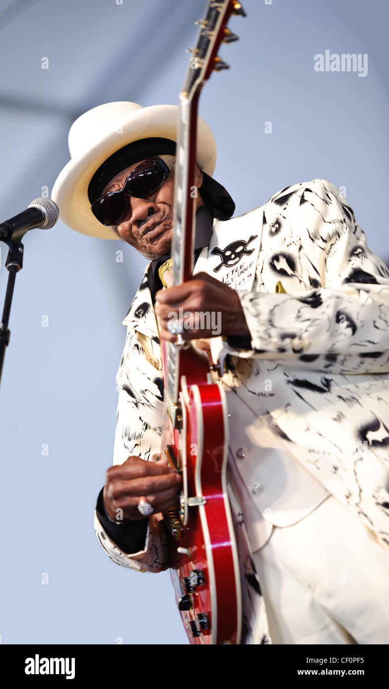 Little Freddie King au Jazz Fest 2011 à New Orleans, LA le jour 4. Banque D'Images