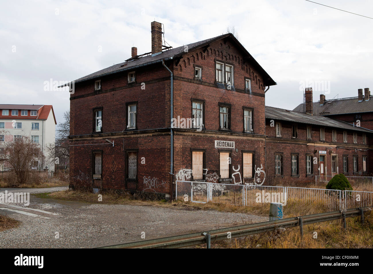 Gare à l'abandon de l'Allemagne de l'est ville de Heidenau, Saxe Banque D'Images
