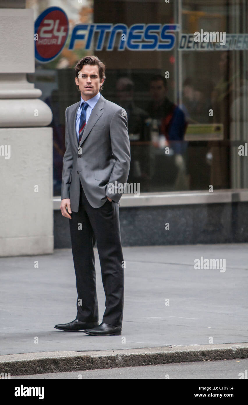 Matt Bomer pendant le tournage dernier épisode de la première saison de 'White Collar' sur 25th Street à Manhattan, New York Banque D'Images