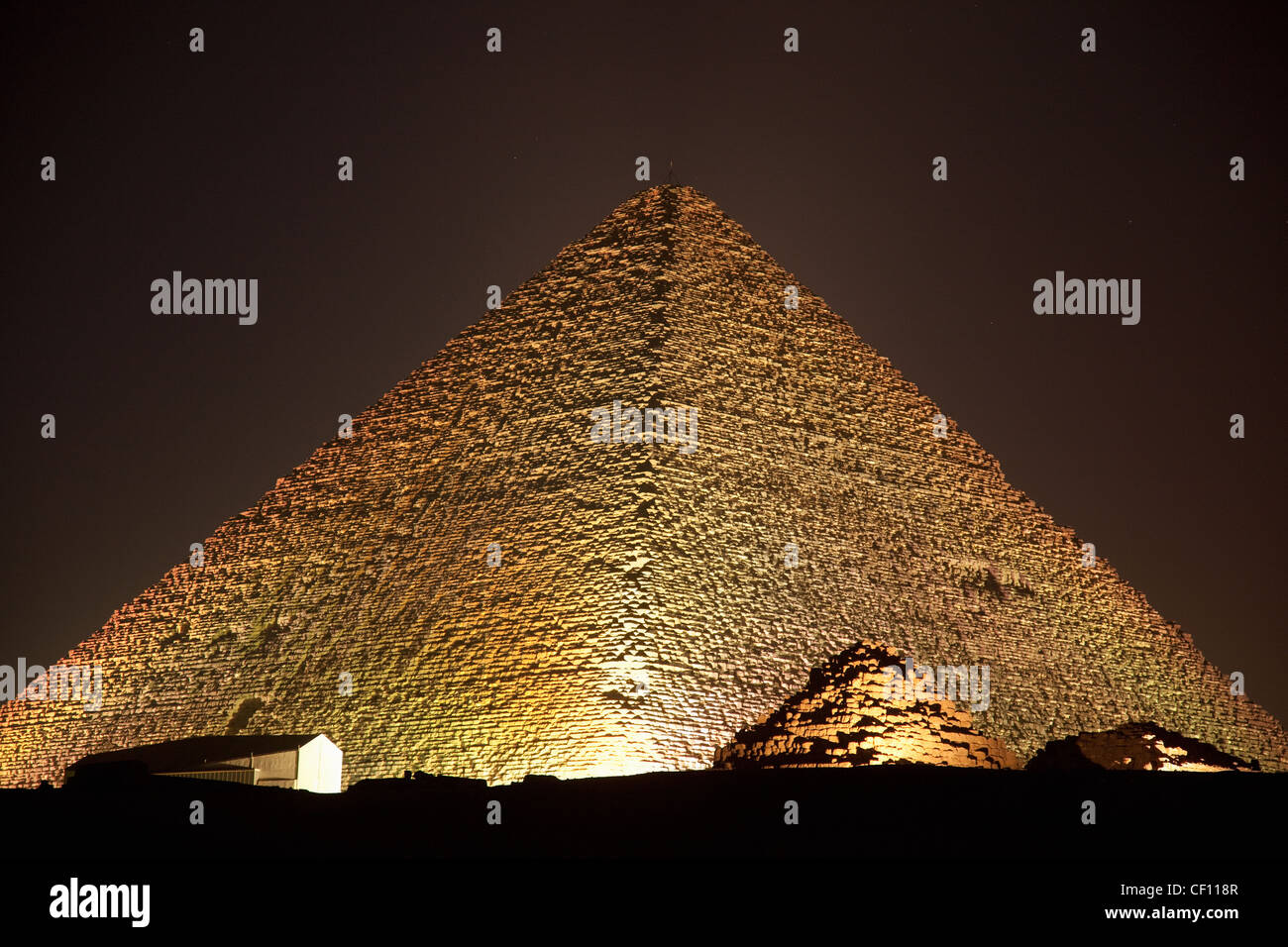 Egypte, Le Caire, Gizeh, Pyramides de Gizeh lors de demain Banque D'Images