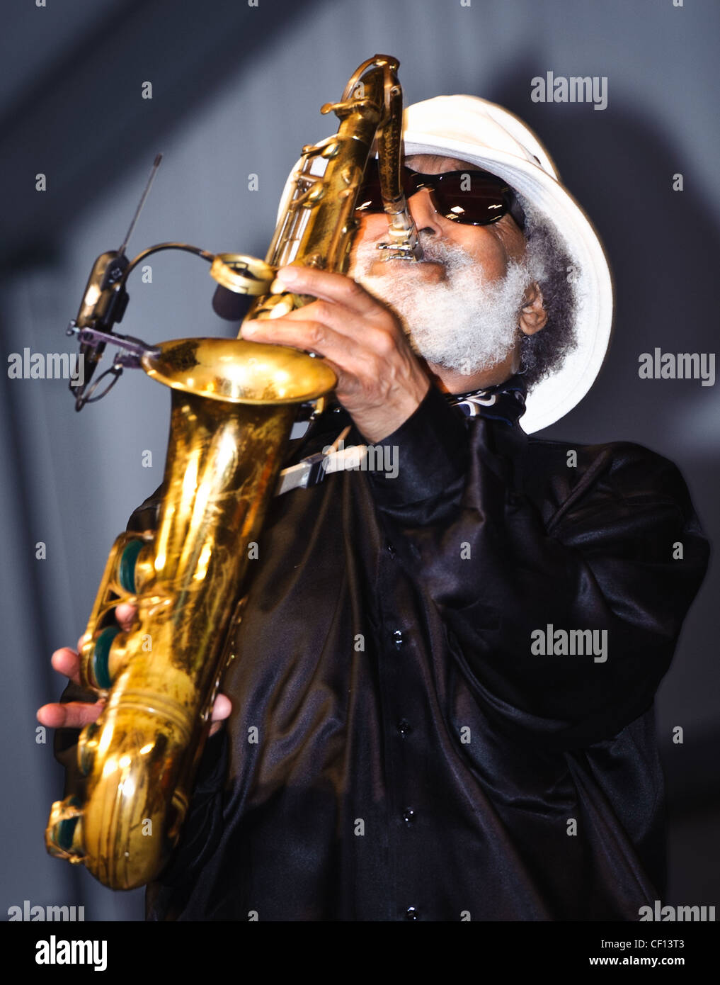 Sonny Rollins à jouer au New Orleans Jazz and Heritage Festival de New Orleans, LA le dernier jour du festival. Banque D'Images
