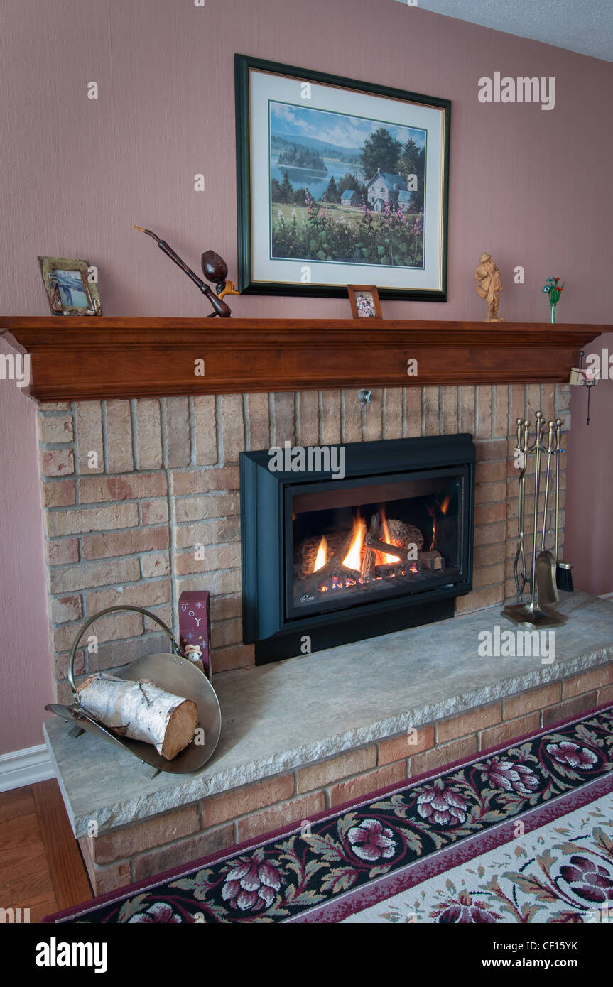 Foyer au gaz dans le luxe maison résidentielle. Banque D'Images
