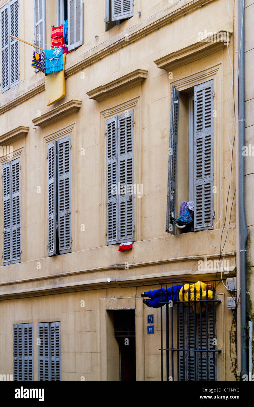 Corps dans les espaces urbains d'une troupe de danse à Marseille Banque D'Images