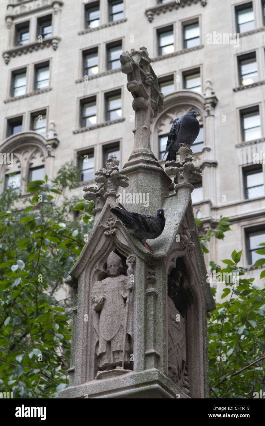 L'église Trinity Wall Street Manhattan Pigeons Banque D'Images