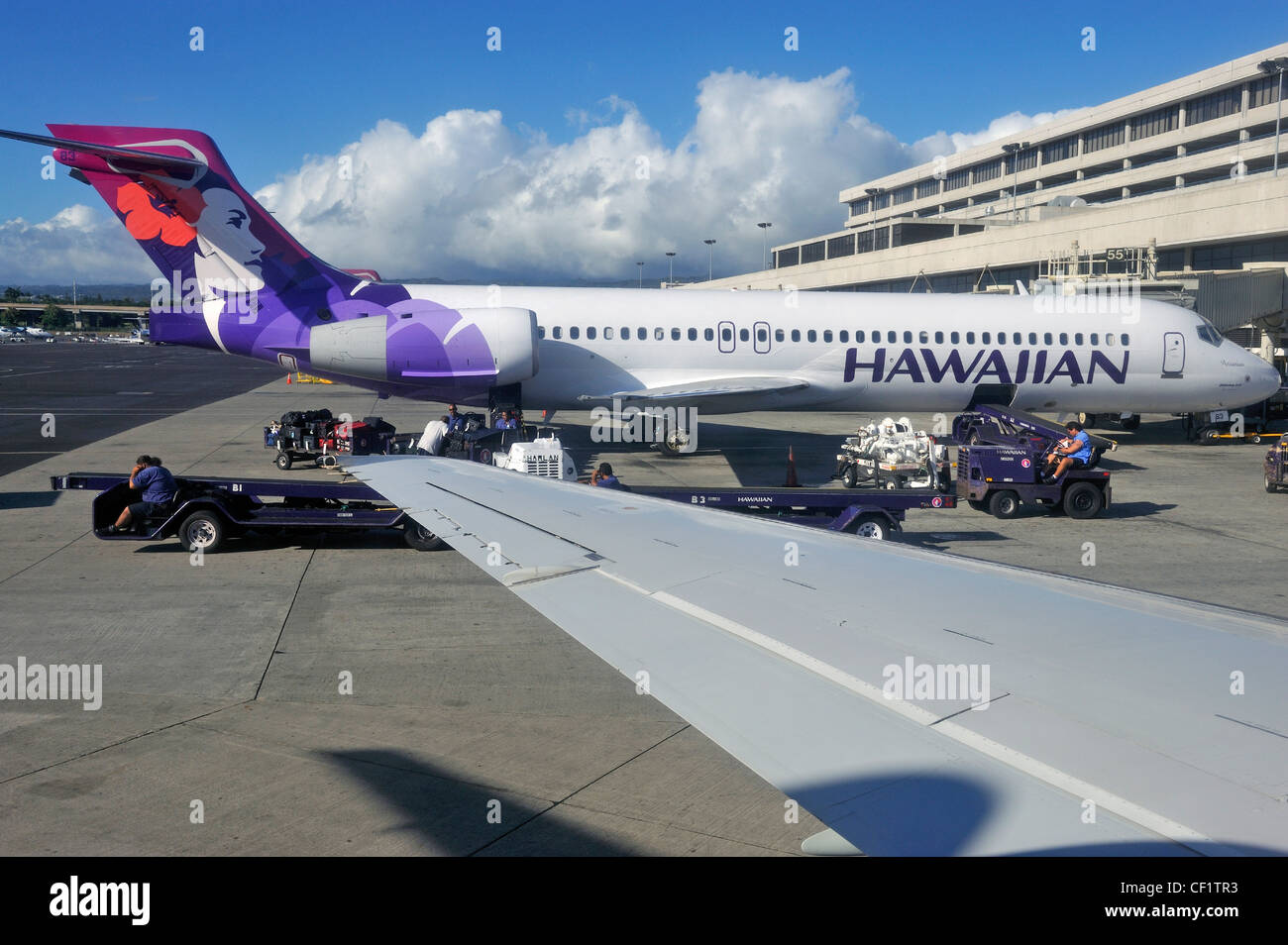 Les avions sur le tarmac à l'aéroport d'Honolulu, Oahu, Hawaii Islands, Usa Banque D'Images