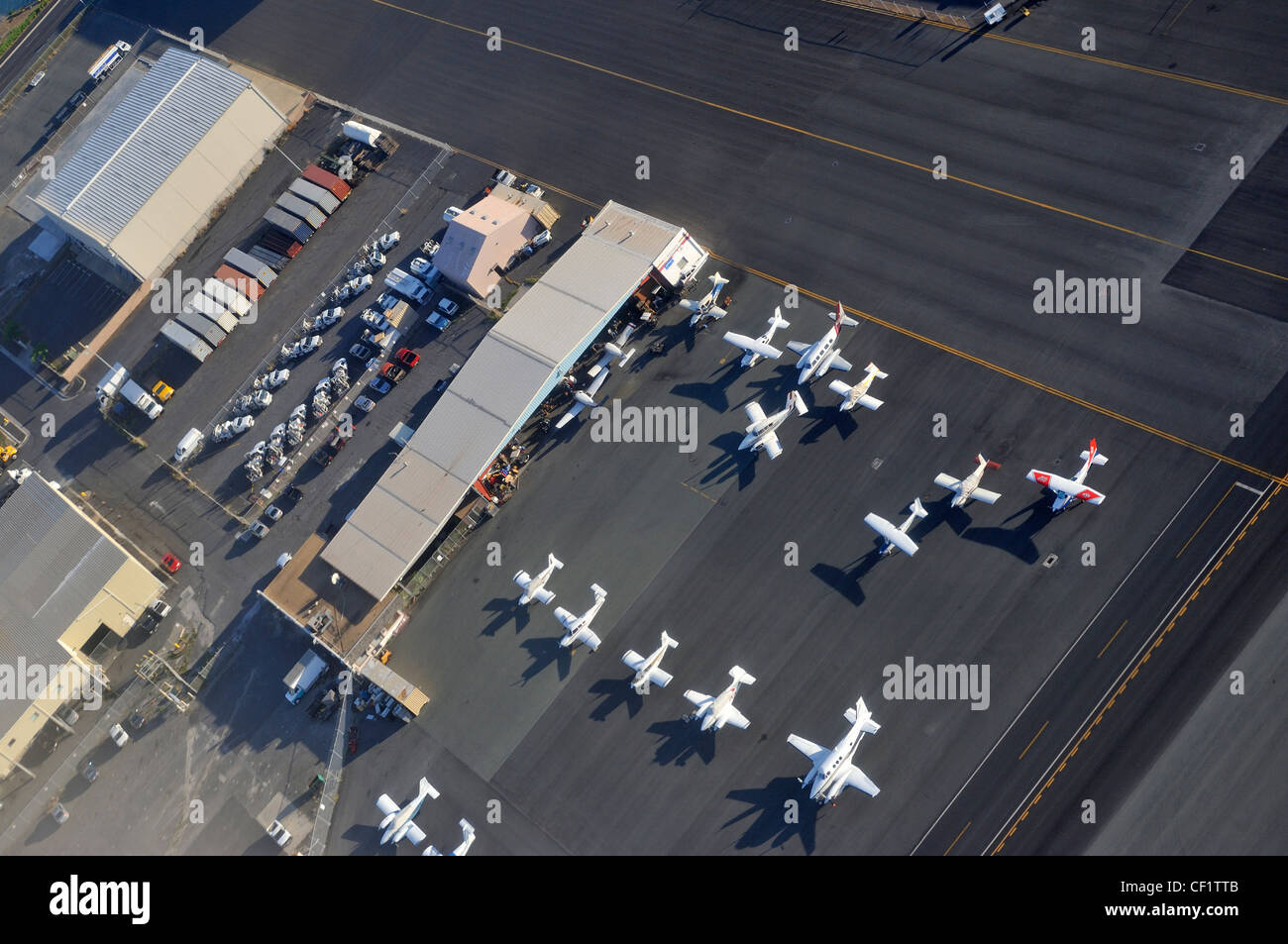Sur le tarmac de jets privés de l'aéroport de Honolulu (vue aérienne), l'île d'Oahu, Hawaii Islands, Usa Banque D'Images