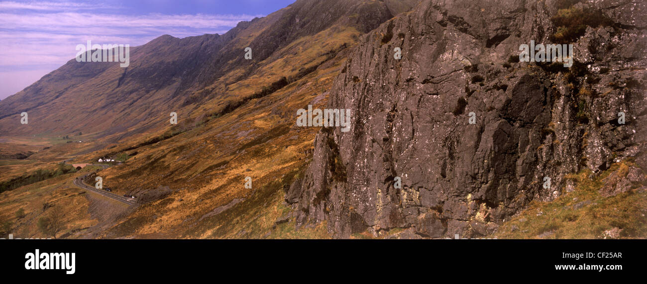 Le vaste paysage de montagnes et de Glen Coe. Banque D'Images