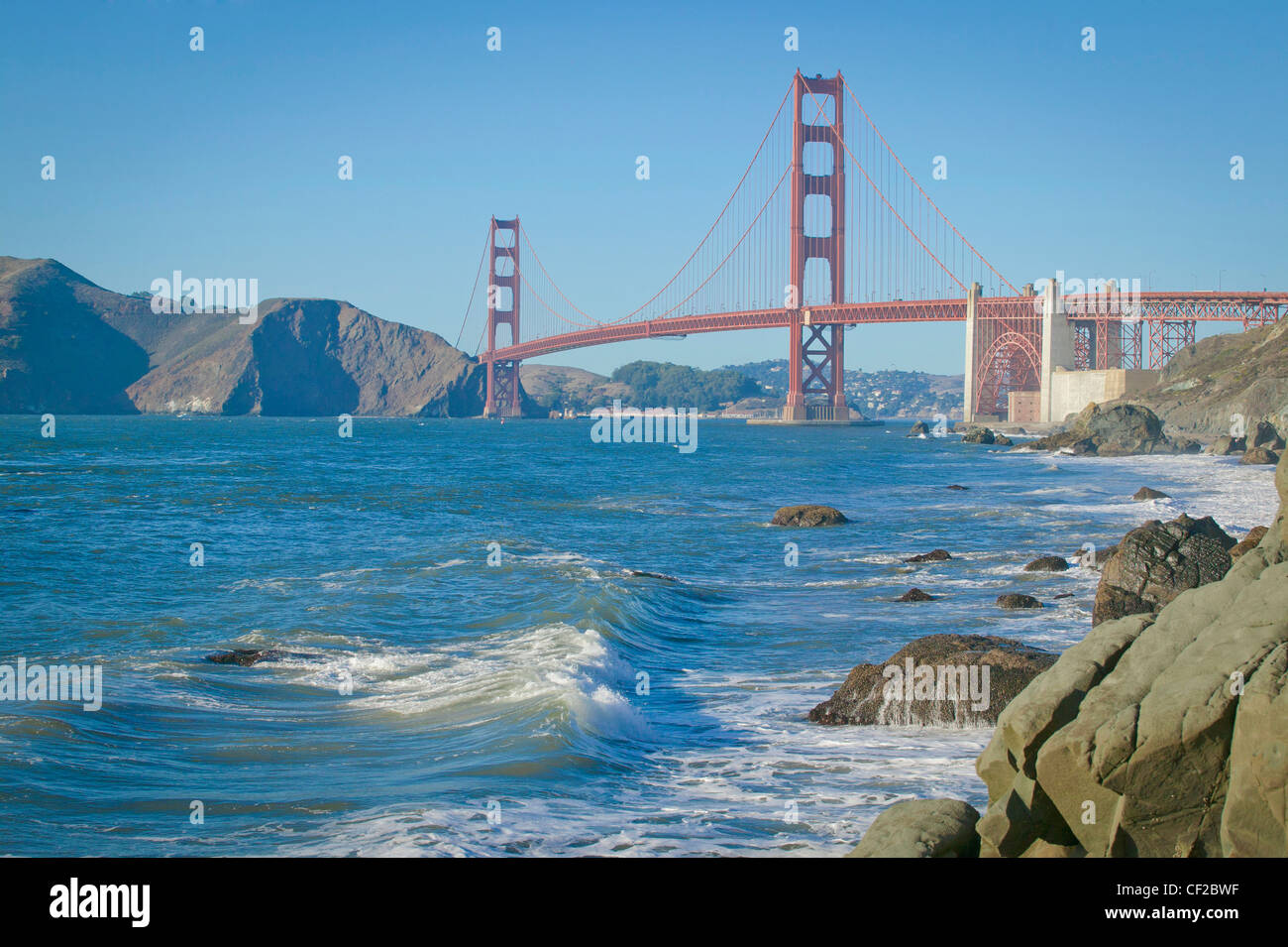 Golden Gate Bridge à partir de Baker Beach ; San Francisco California United States of America Banque D'Images