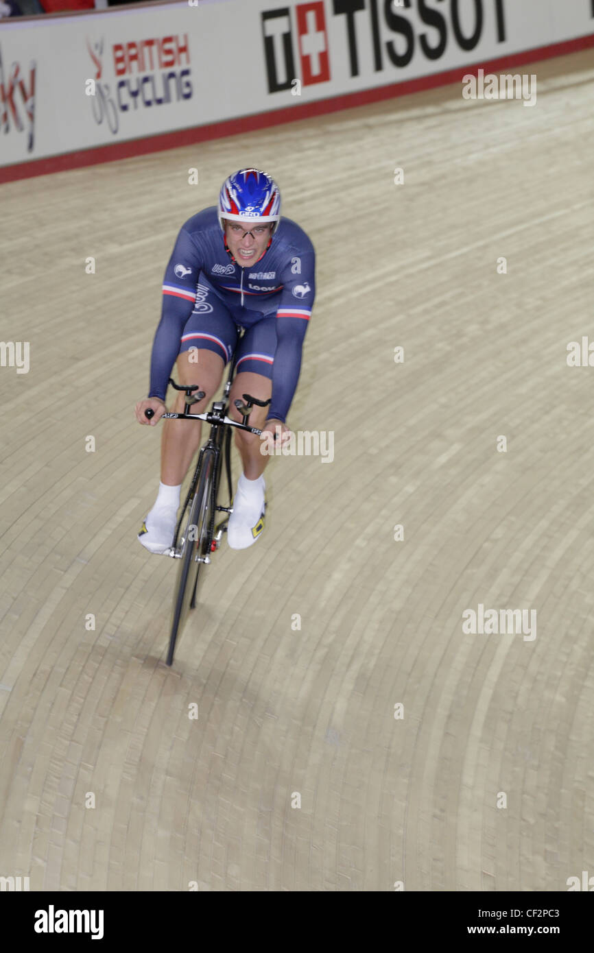 Vélodrome olympique de Londres le cyclisme sur piste de course de moto Banque D'Images