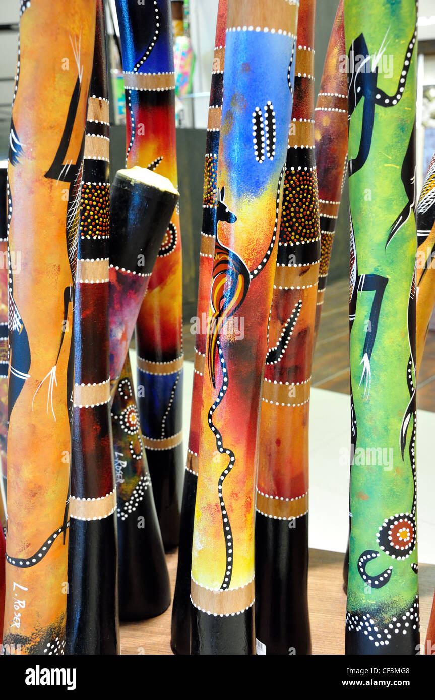 Les didgeridoos en vente à l'aéroport de Sydney Kingsford Smith, Mascot, Sydney, New South Wales, Australia Banque D'Images
