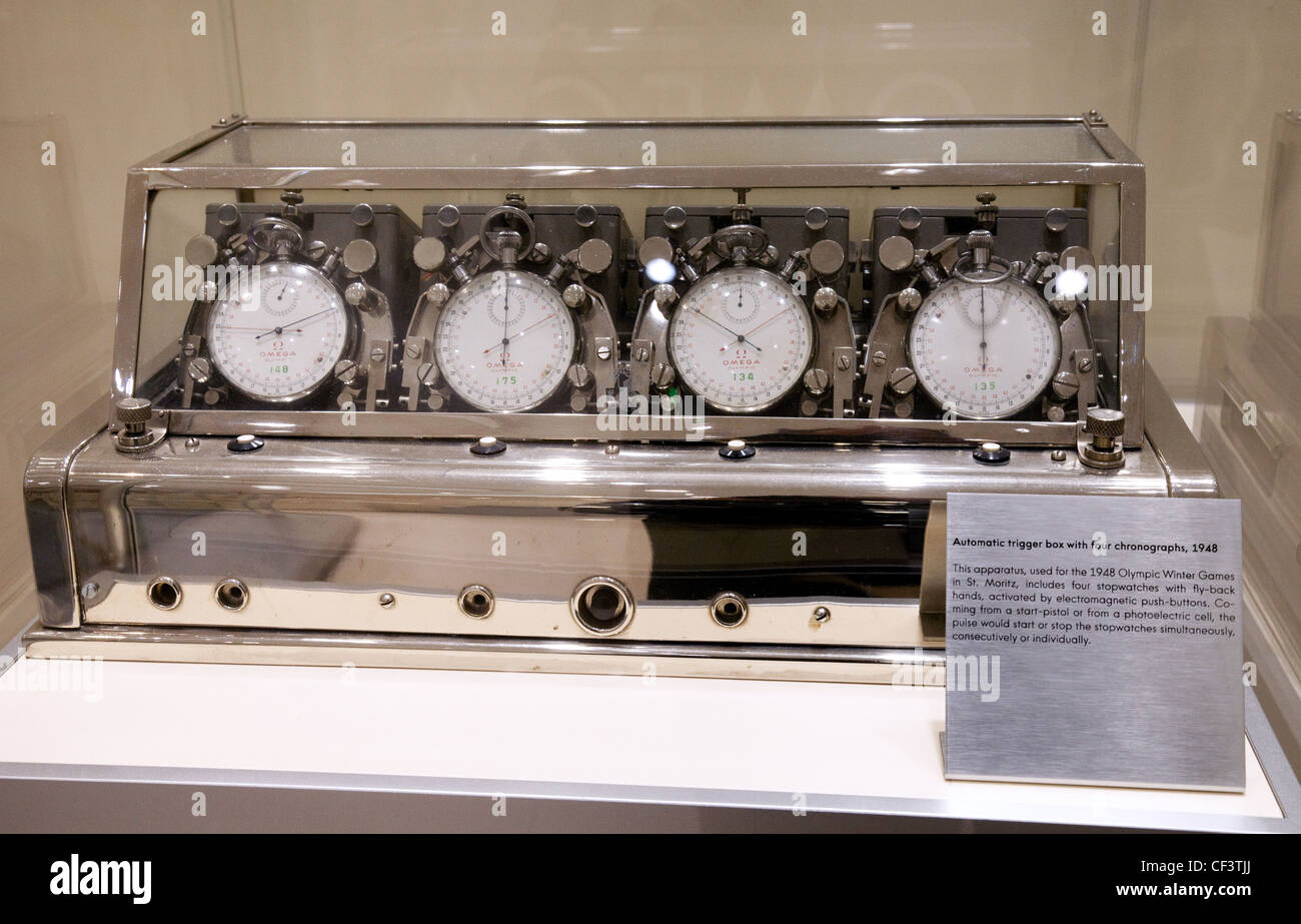 Un groupe de quatre chronomètres Omega utilisé à l'occasion des Jeux Olympiques d'hiver de 1948 à Saint-Moritz Banque D'Images