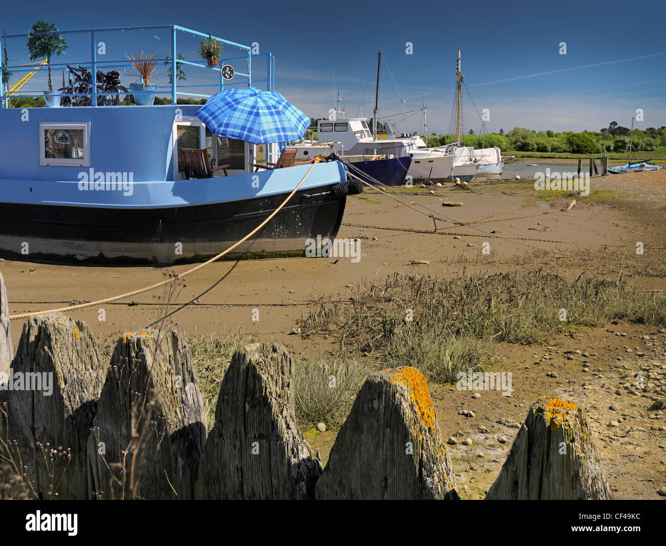 Au vieux bateaux amarrés à Woodbridge. Banque D'Images