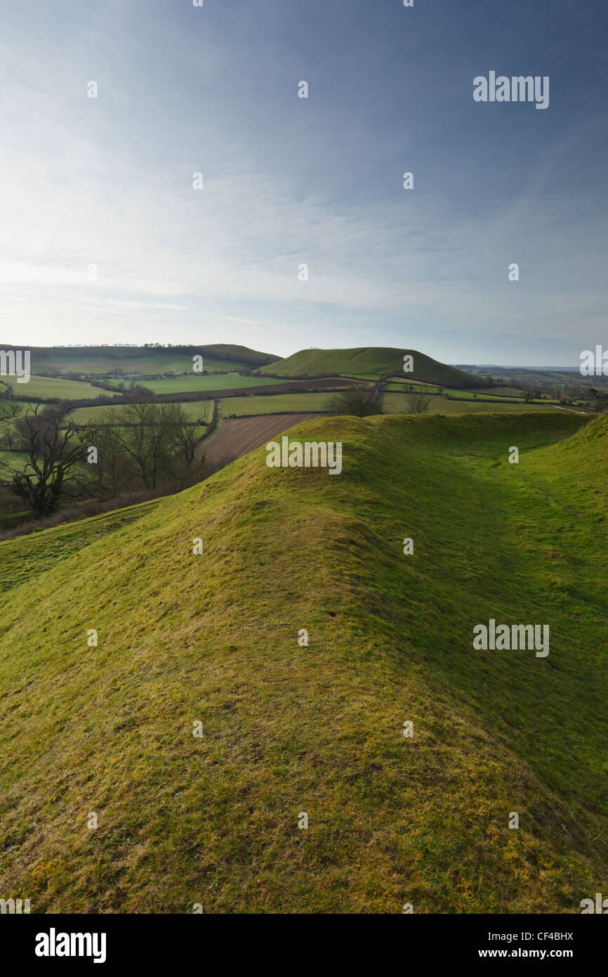 Remparts sur Cadbury Castle Hill fort à l'égard Parrock Hill. Le Somerset. L'Angleterre. UK. Banque D'Images