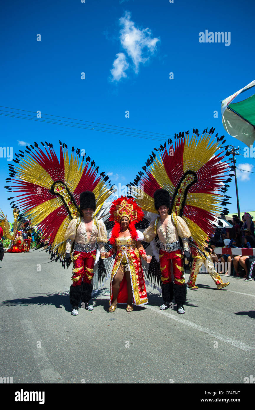 Grand Parade à Aruba pour célébrer le festival Carnaval 58 Banque D'Images