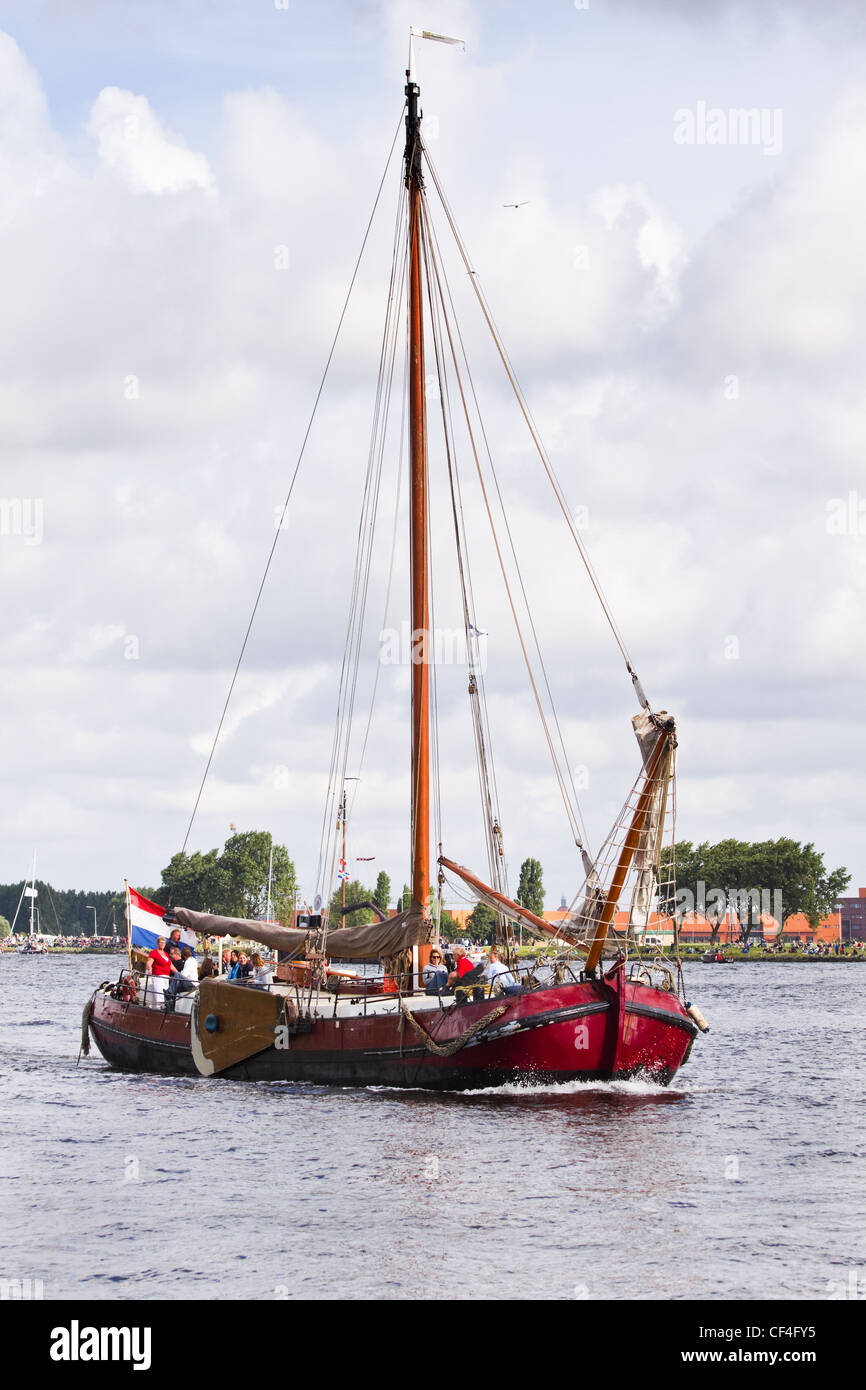 Sail Amsterdam 2010 - Amsterdam, Pays-Bas - le 19 août 2010 : Sail 2010 événement commence par la spectaculaire parade en voile. Banque D'Images