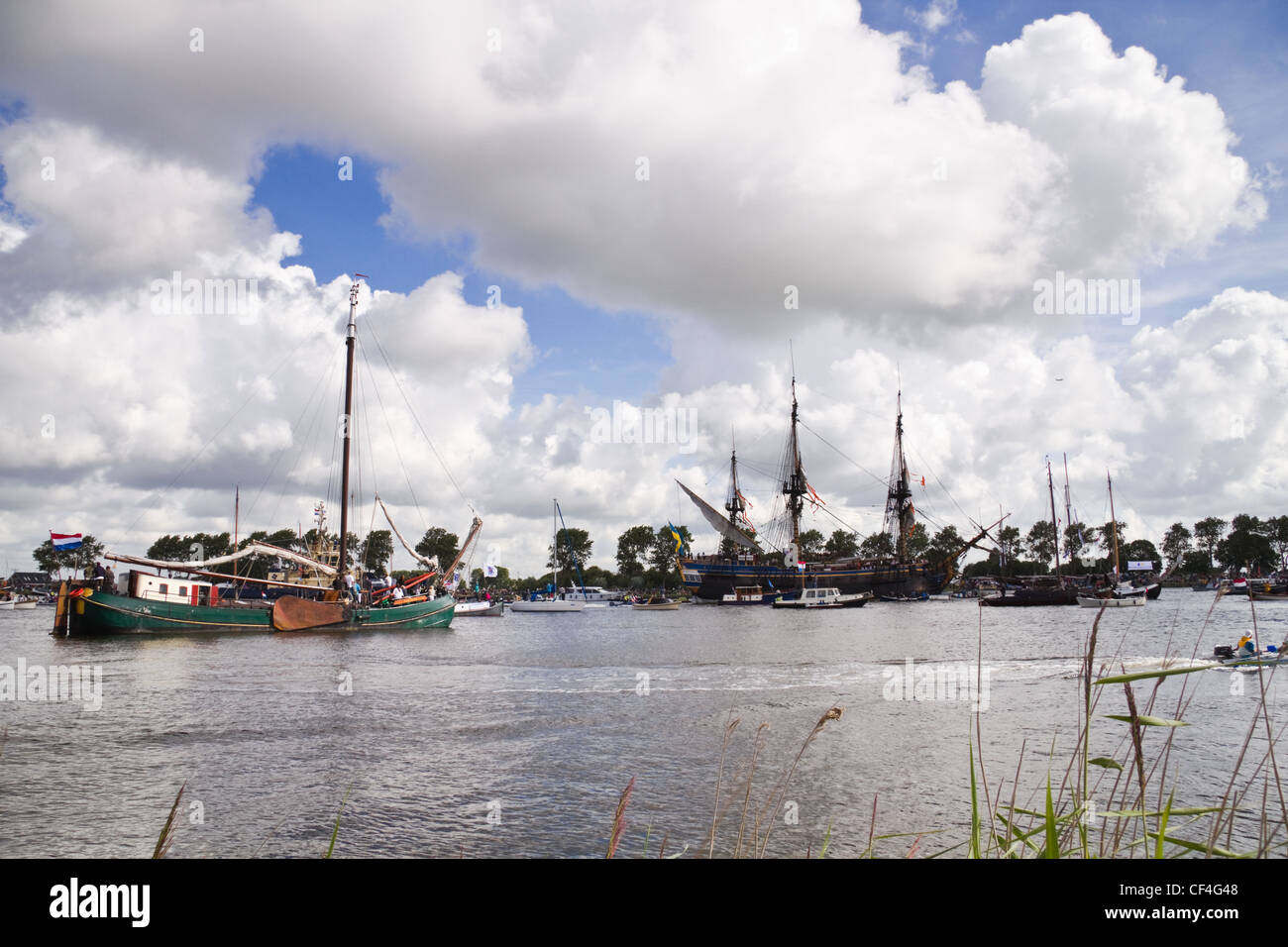 Sail Amsterdam 2010 - Amsterdam, Pays-Bas - le 19 août 2010 : Sail 2010 événement commence par la spectaculaire parade en voile. Banque D'Images