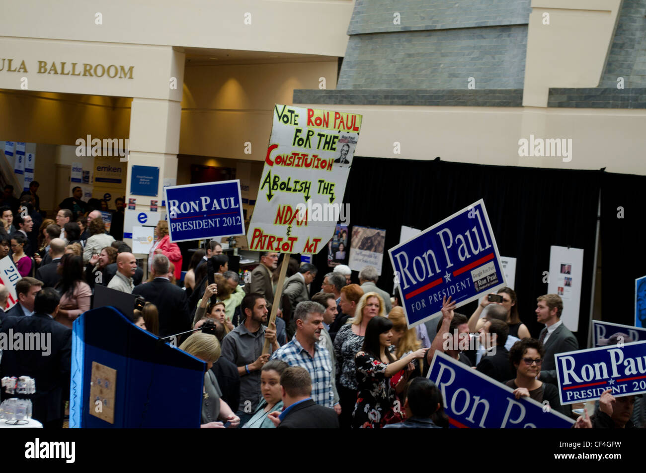 Ron Paul partisans au California State convention 2/25/2012 GOP. Banque D'Images