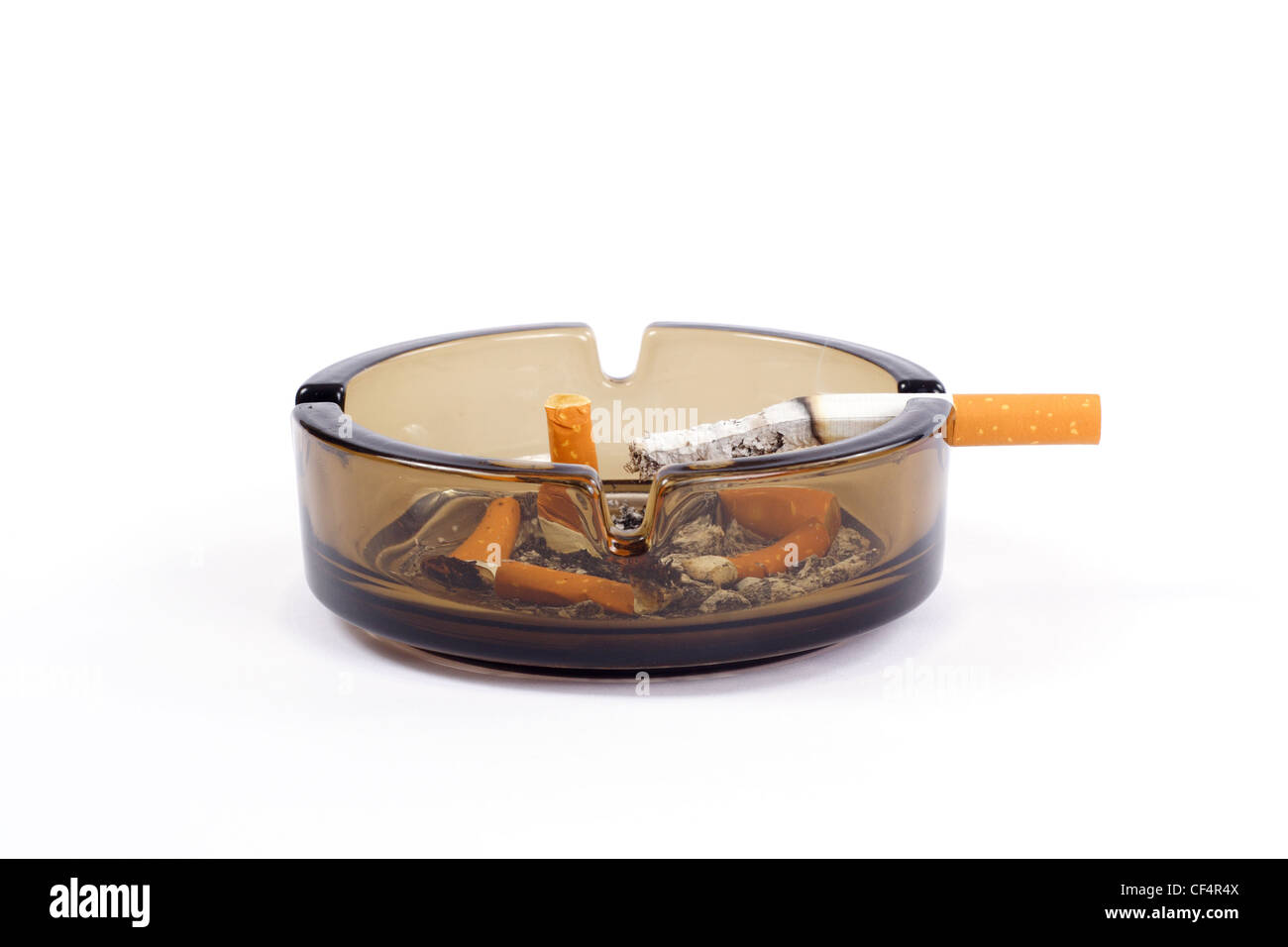 Un flithy-verre photo bac sur le fond blanc Banque D'Images