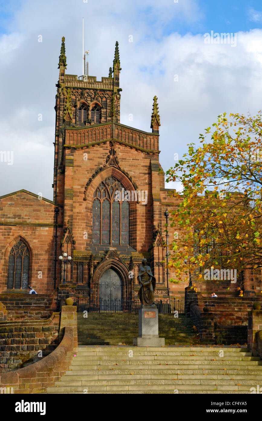 St Peter's Collegiate Church à Wolverhampton. L'Eglise a le deuxième plus ancienne série complète de douze cloches dans le pays. Banque D'Images