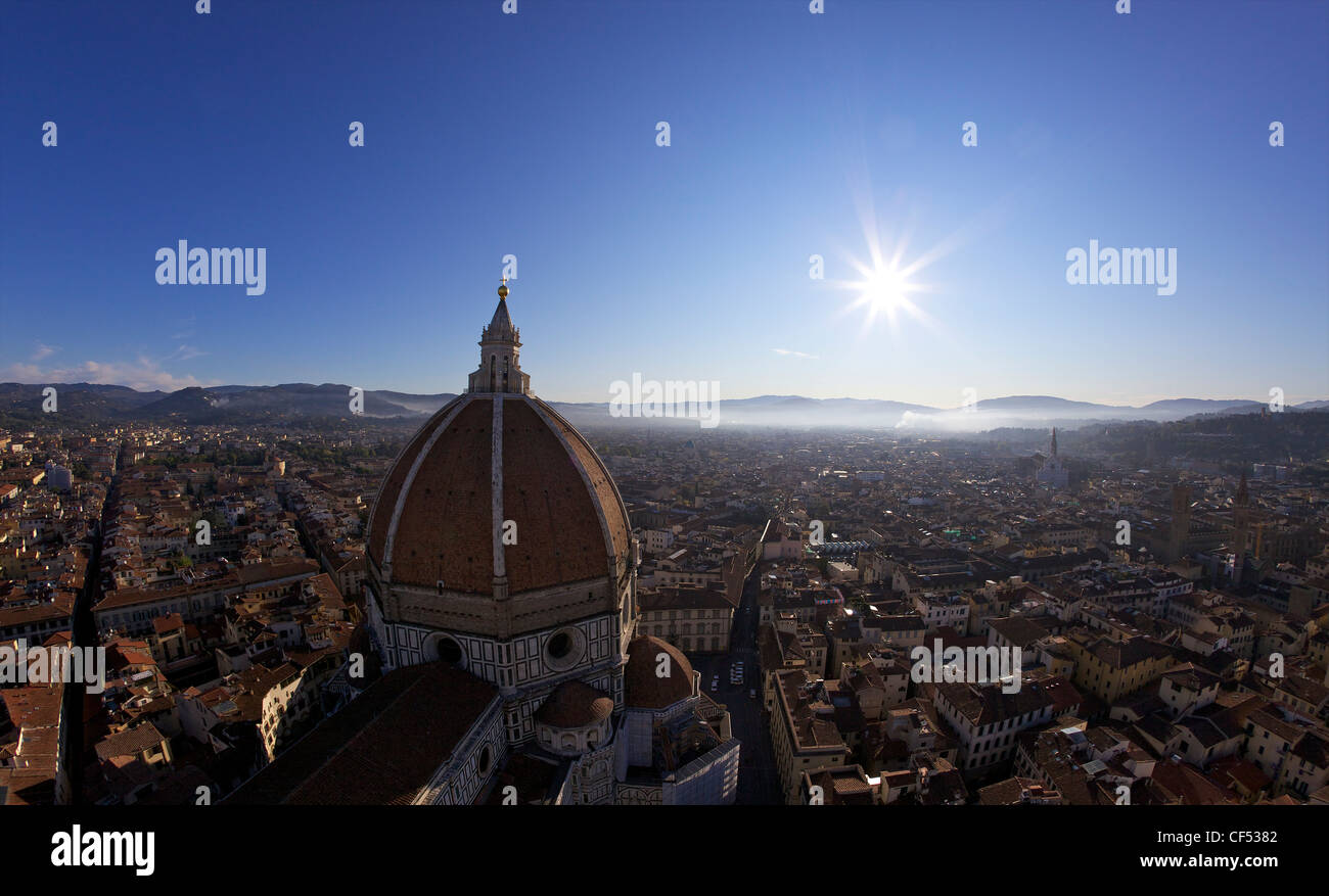 Vue depuis le campanile de Giotto, à clocher de la cathédrale, à la coupole de Brunelleschi, à Florence, Toscane, Italie, Europe Banque D'Images