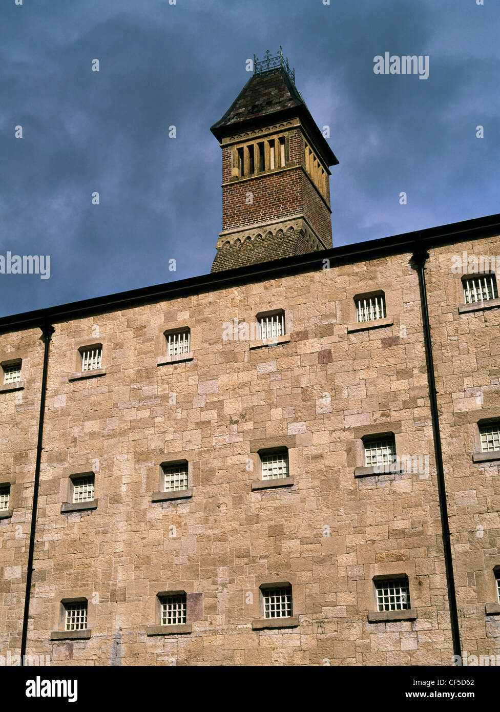 Les quatre étages cell block ajouté à Ruthin ancienne prison fournis hébergement pour jusqu'à 100 détenus. Il a été construit en 1865 dans la région de respons Banque D'Images