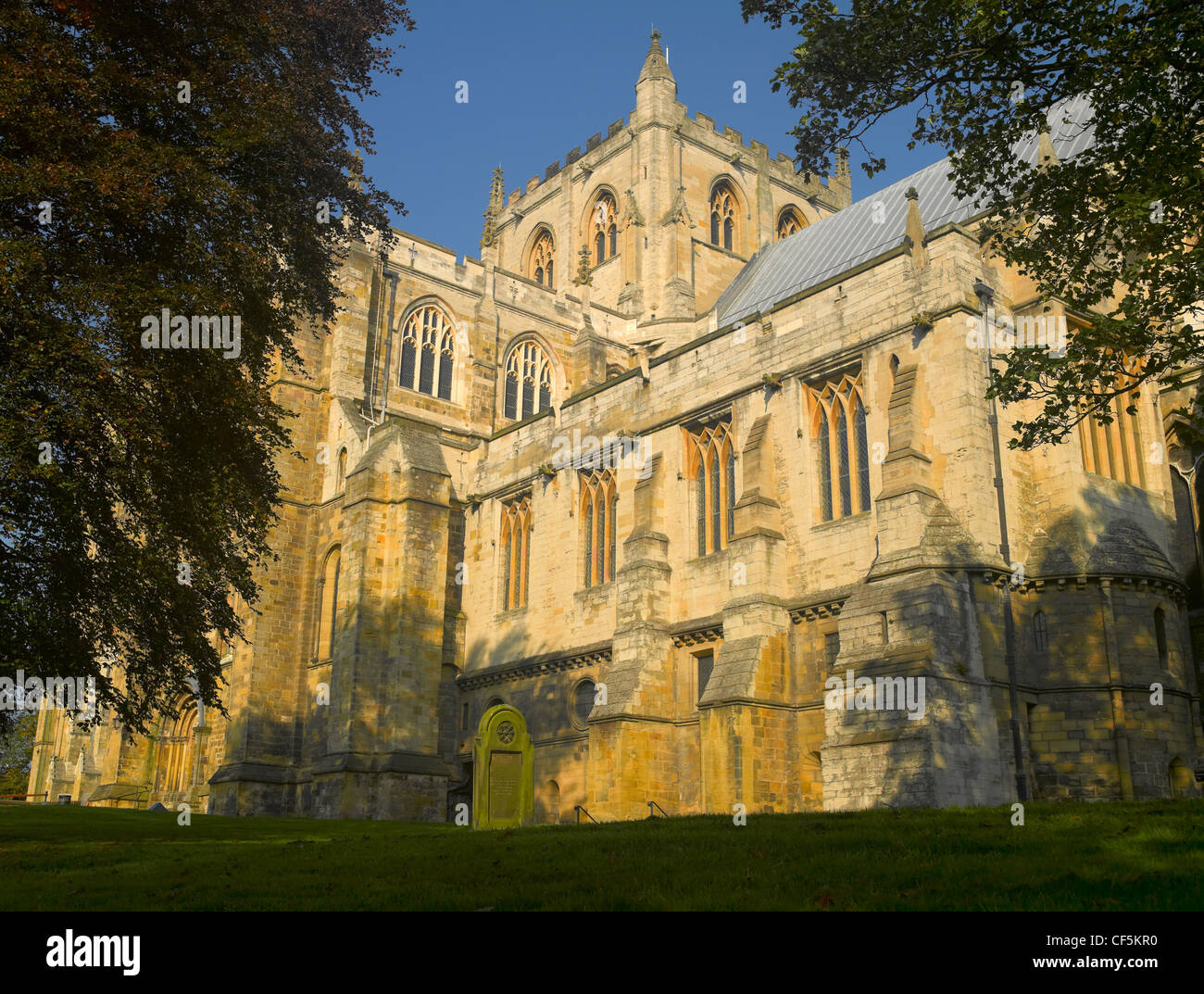 La cathédrale de Ripon debout sur l'un des plus anciens sites d'adoration Chrétienne en Grande-Bretagne. Banque D'Images