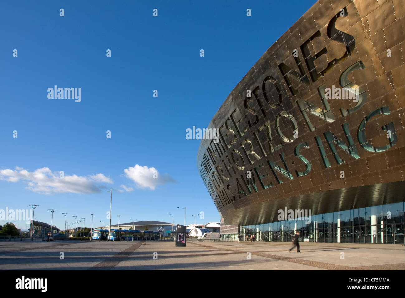 Le Wales Millennium Centre de Cardiff Bay. Accueil du Welsh National Opera, la région était auparavant connu sous le nom de Tiger Bay. Banque D'Images