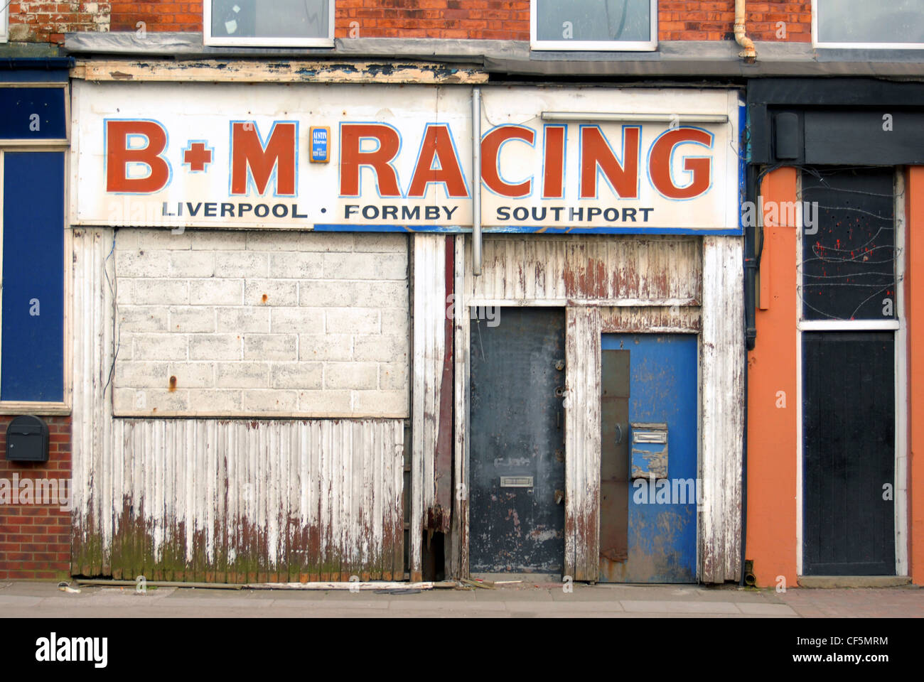 De l'extérieur d'un déserté bookmakers. Le 1er mai 1961, les bookmakers est devenu légal à nouveau depuis le milieu du dix-neuvième siècle en th Banque D'Images