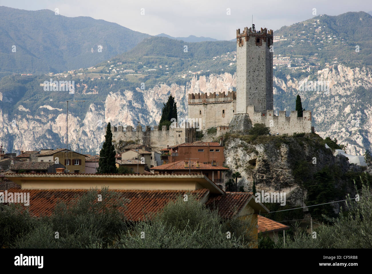 La ville de Malcesine sur le lac de Garde en Italie Banque D'Images