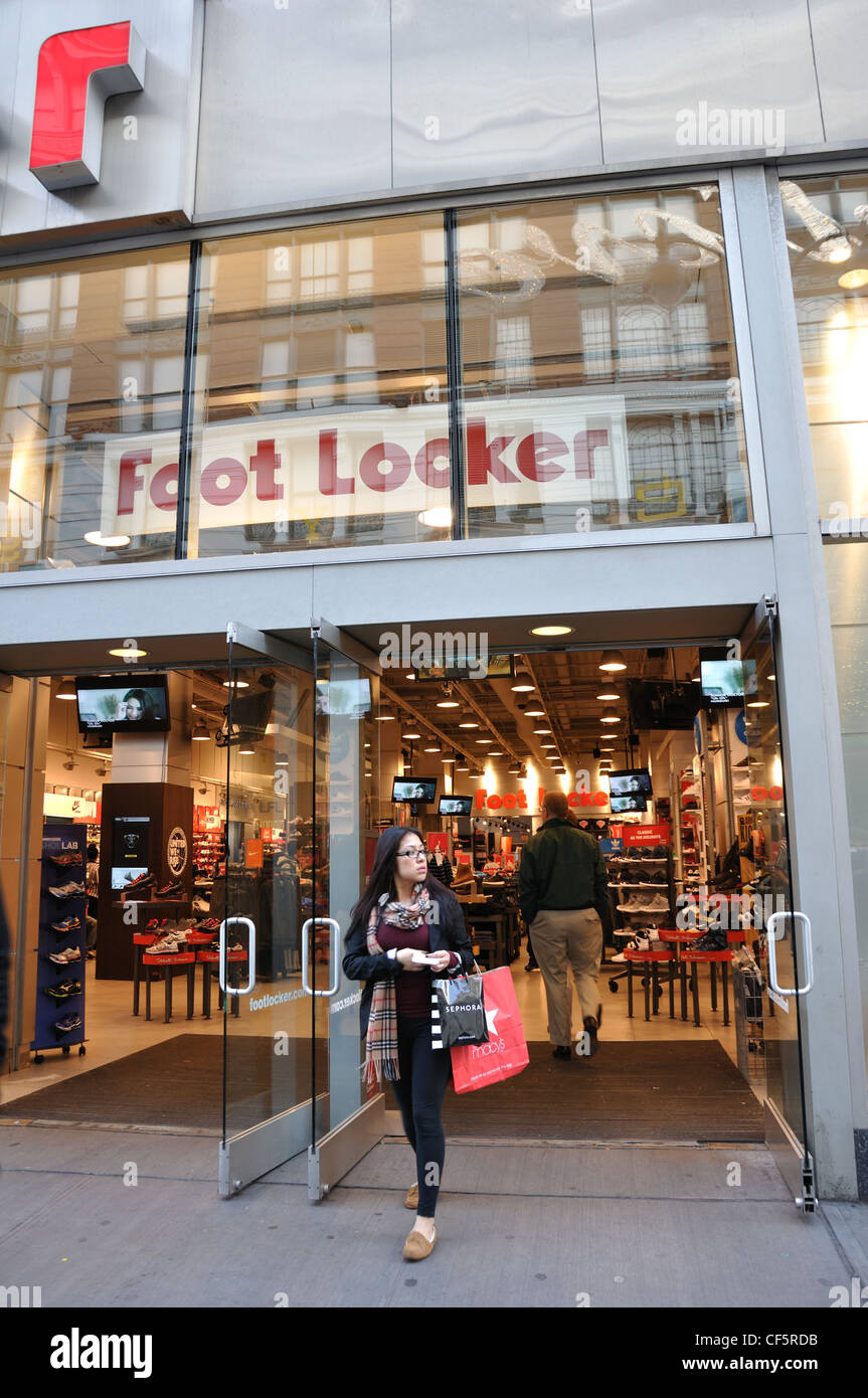 Magasin Foot Locker, Manhattan, New York, USA Photo Stock - Alamy