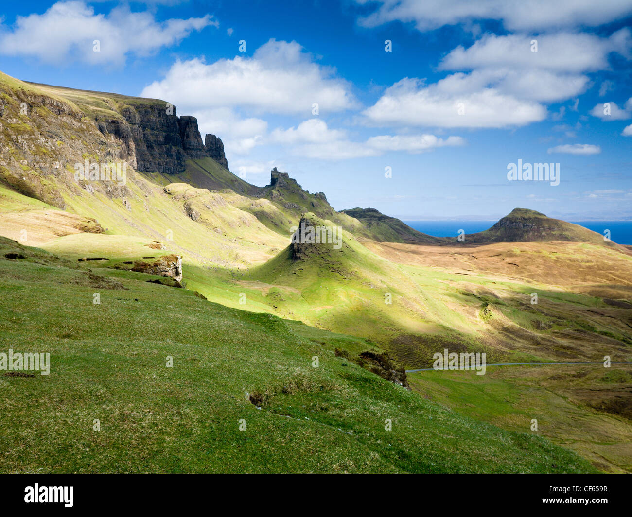 Le Quiraing, pics et les flèches étrange formée par un ancien glissement de terrain sur la péninsule de Trotternish sur l'île de Skye. Banque D'Images