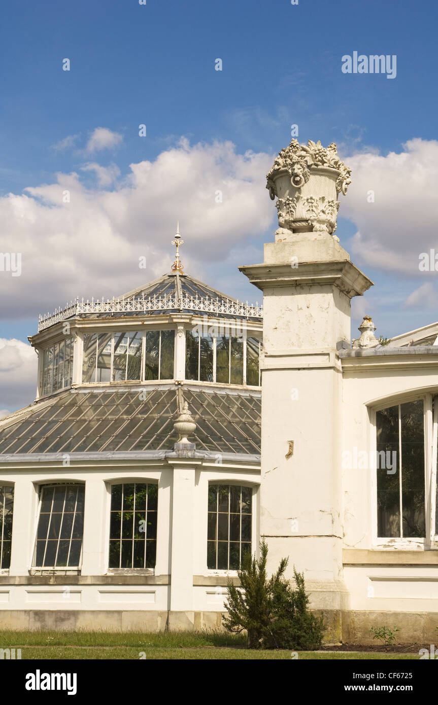 La Chambre des régions tempérées, la plus grande serre victorienne dans le monde, à Kew Gardens. Banque D'Images