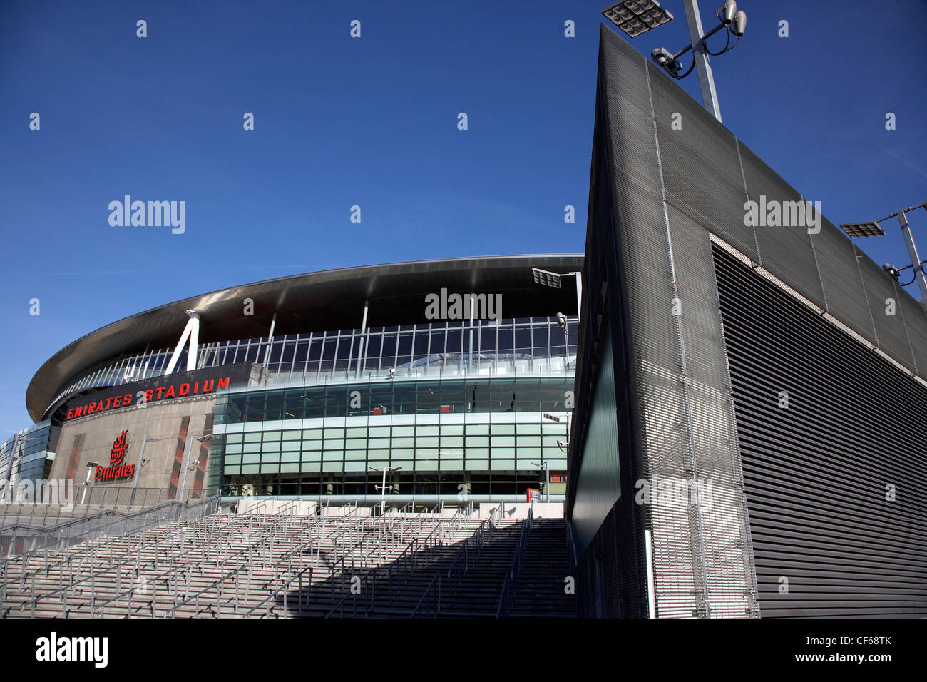 Vue extérieure de l'Emirates Stadium. C'est le nouveau stade du Club d'Arsenal. Banque D'Images