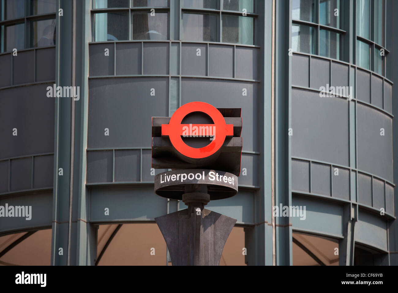 Une vue détaillée de la gare de Liverpool Street logo. Banque D'Images